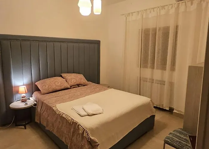 Cristian Вилла *